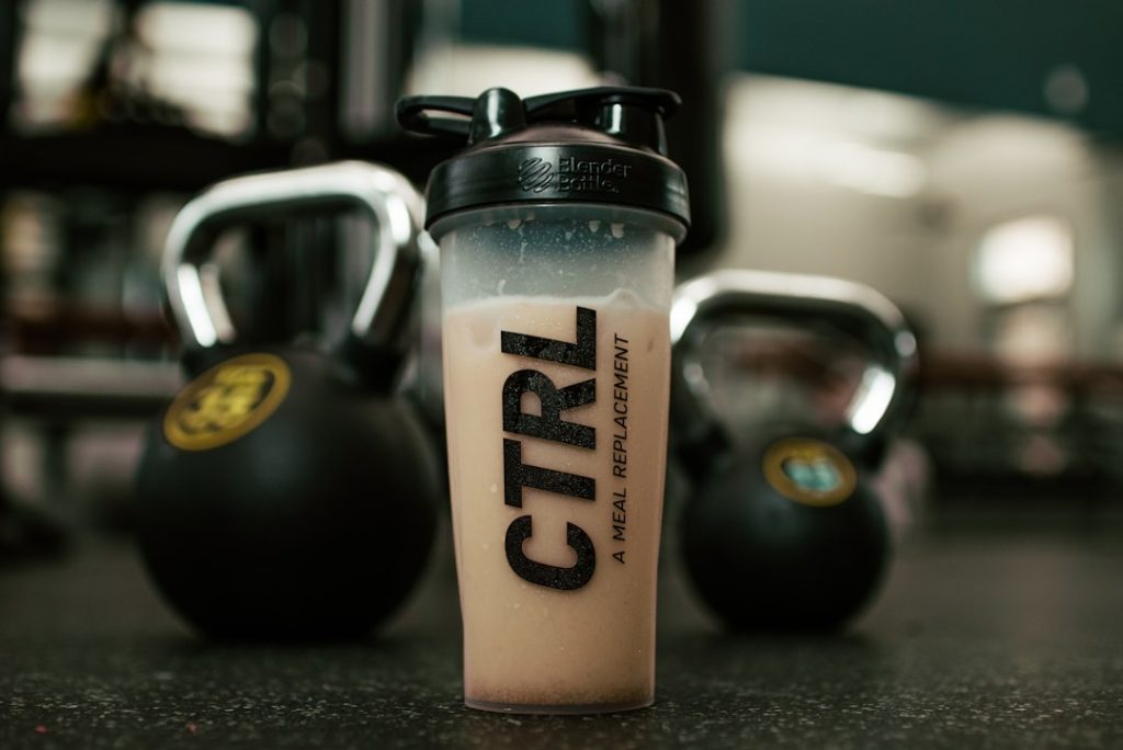 Protein Tozu vs Gerçek Gıda: Hangisi Daha Etkili?
